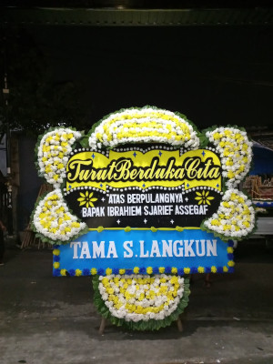 Papan Bunga Duka di Batulo